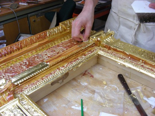 V & A 8 gilding sm