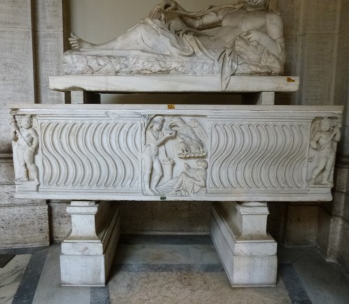 5 Sarcophagus Rotonda Vatican Museums 2sm
