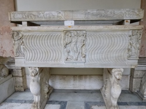6 Sarcophagus Rotonda Vatican Museums sm