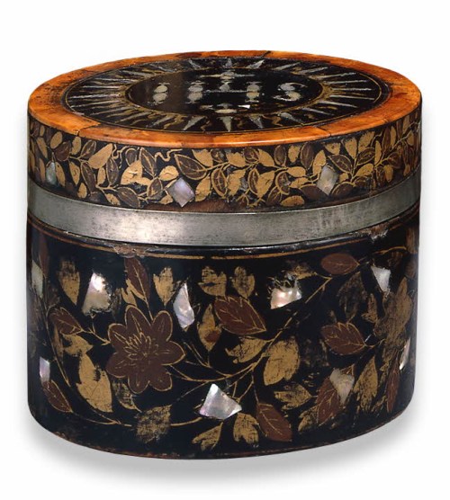 7-pyx-lid-jesuit-monogram-latec16toearlyc17-1969-0415-1-bm-museum-sm