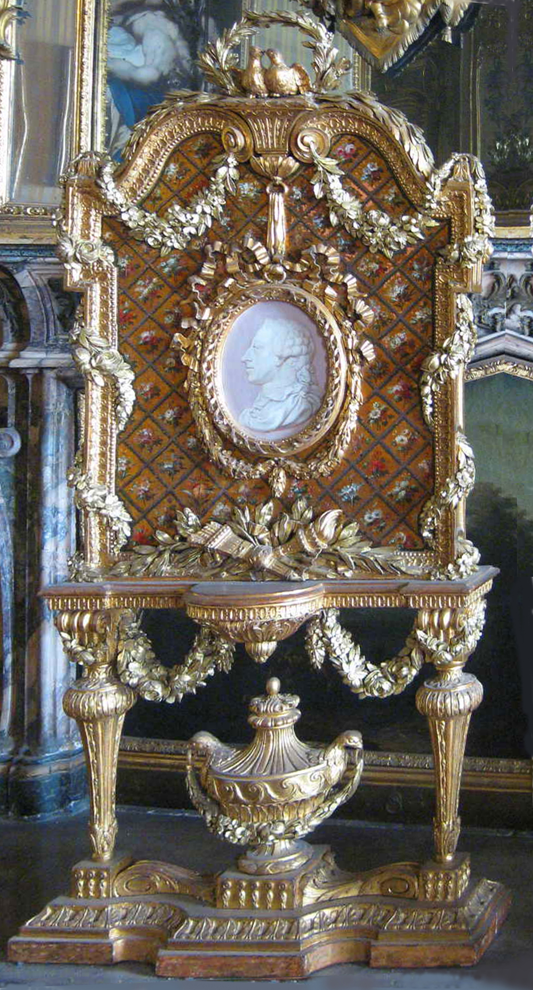 1 Bonzanigo designed firescreen Carved by Vittorio Amedeo Rapous Painted by Michele Antonio Rapous c1775 Sala della Colazione Palazzo Reale Turin