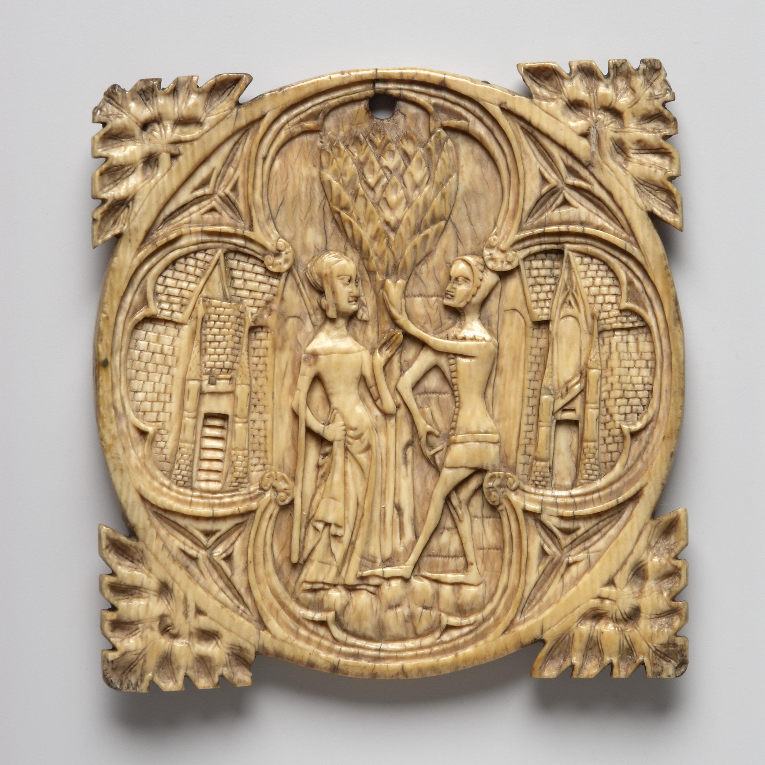 7A Ivory case with love scene in garden BM 1